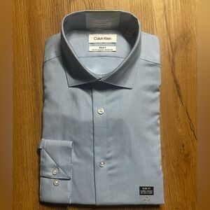 Calvin Klein Men's Light Blue Dress Shirt